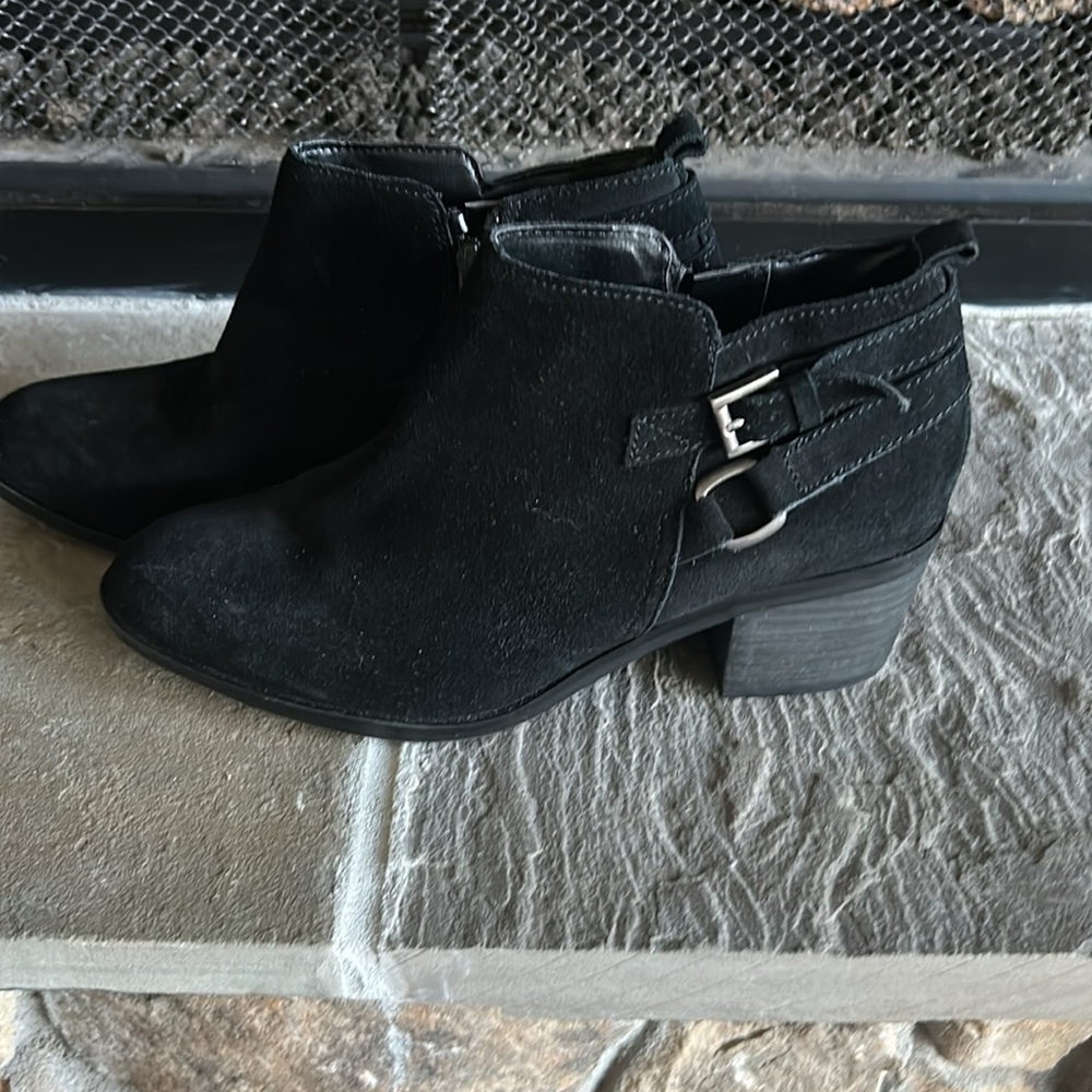 Booties: Sonoma Size 7 Medium, Black
Worn once - Picture 6 of 6